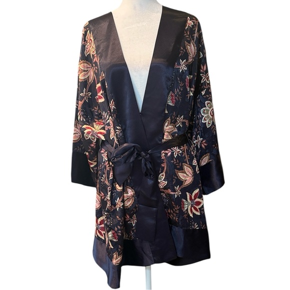 Victoria's Secret Other - Victoria's Secret Gold Label Kimono Robe Purple Jacquard Floral Belted One Size